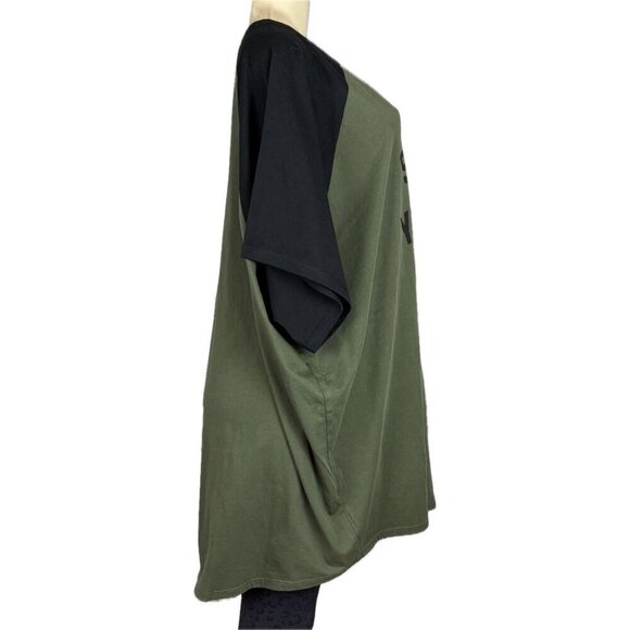 Torrid +5 Green Split Neck Support Your Local Dive Bar Statement Half Sleeve Tee - Picture 3 of 7